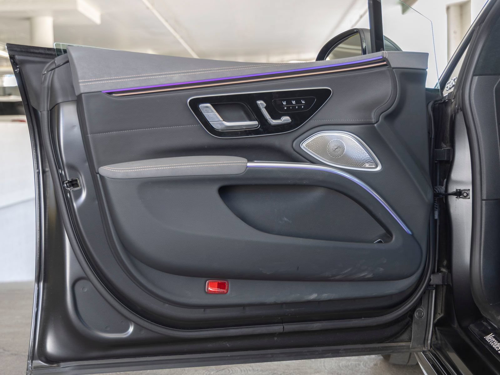 Certified 2024 Mercedes-Benz EQS 580 4MATIC Sedan image 10