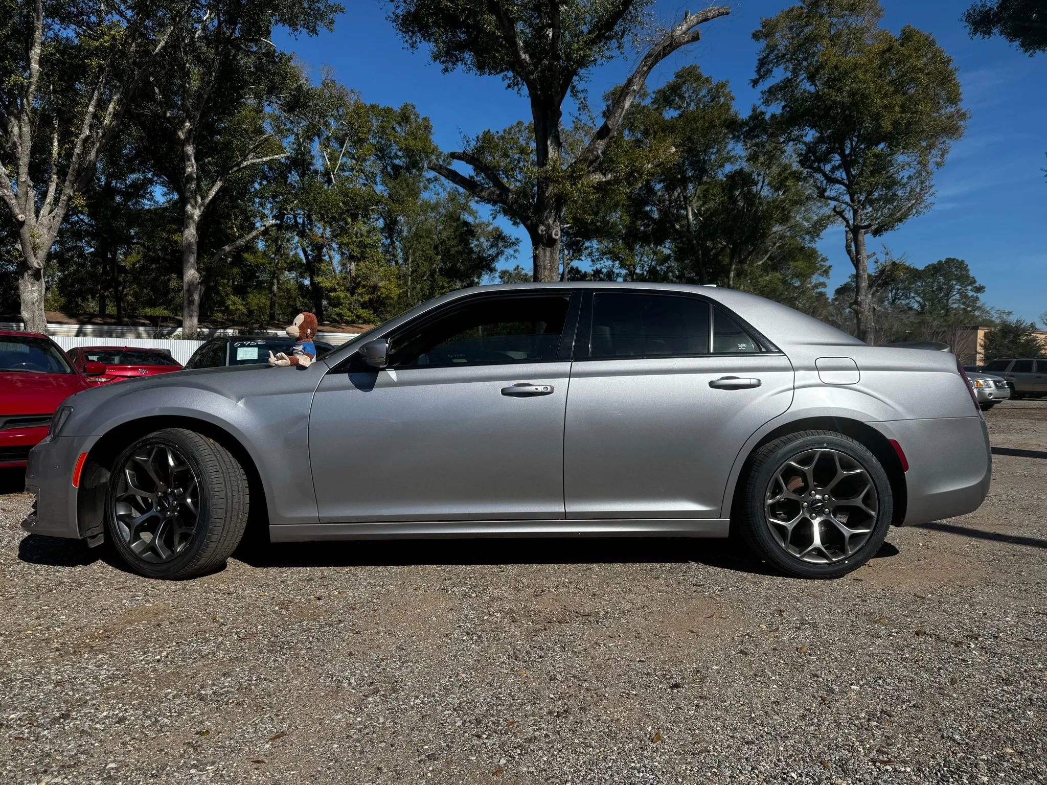 Used 2018 Chrysler 300 S w/ 300S Premium Group image 2