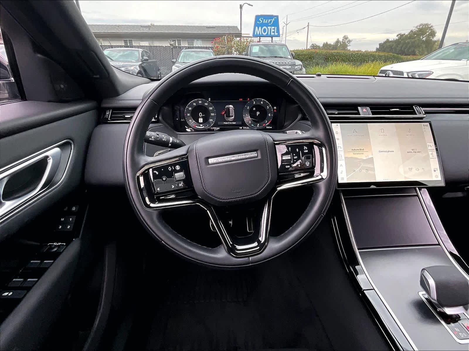 Used 2026 Land Rover Range Rover Velar Dynamic SE AWD/4WD image 9