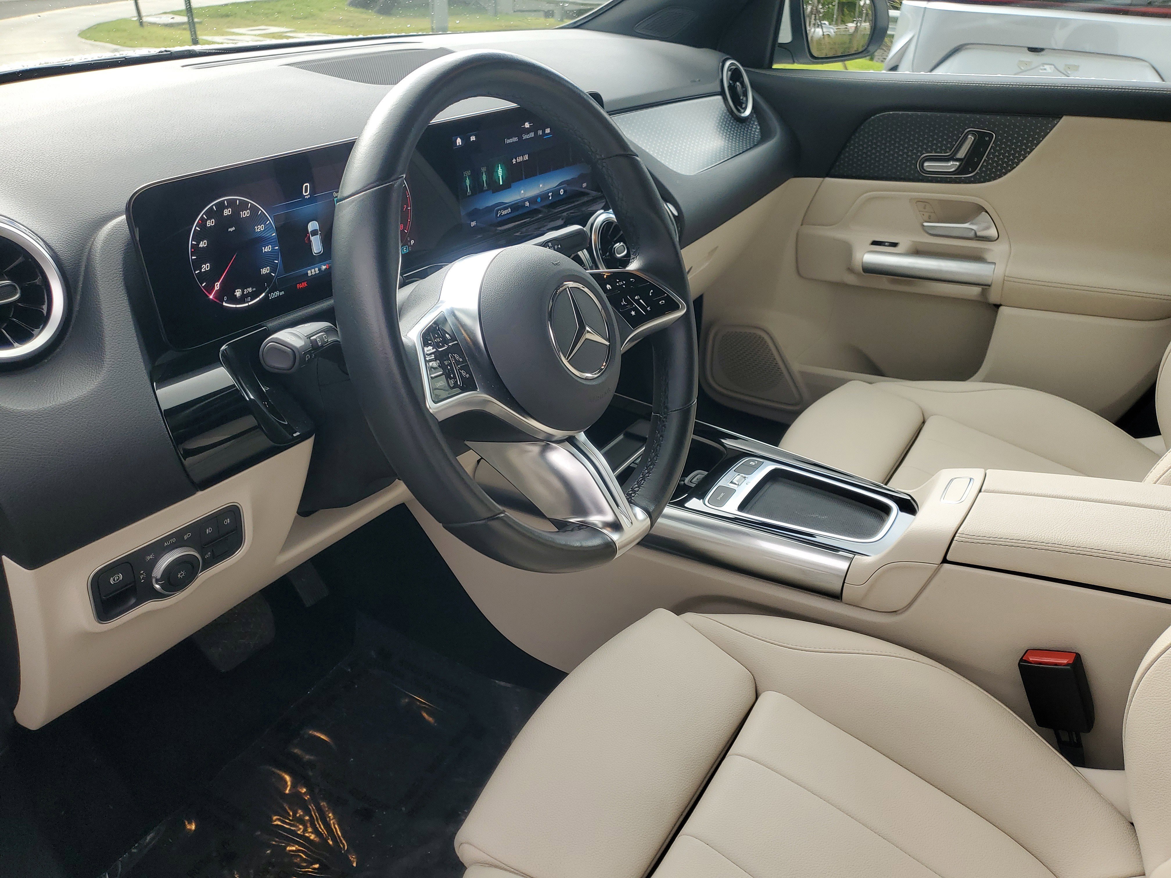 Used 2025 Mercedes-Benz GLA 250 4MATIC image 16