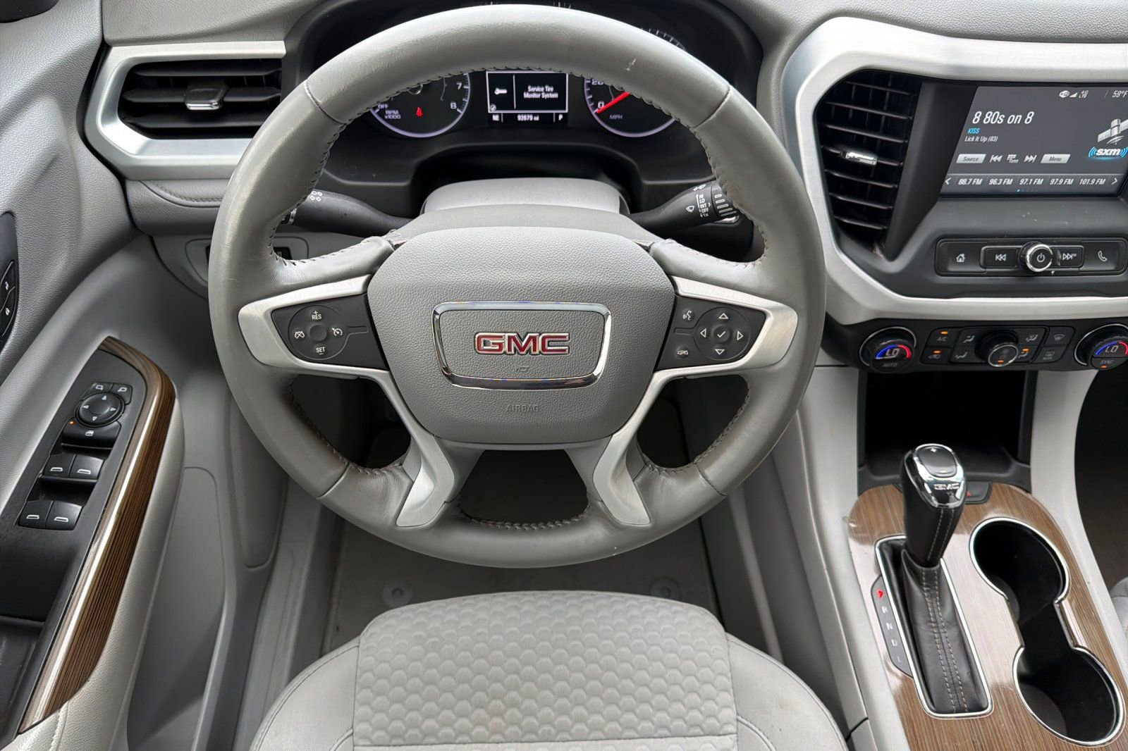 Used 2019 GMC Acadia SLE FWD image 11