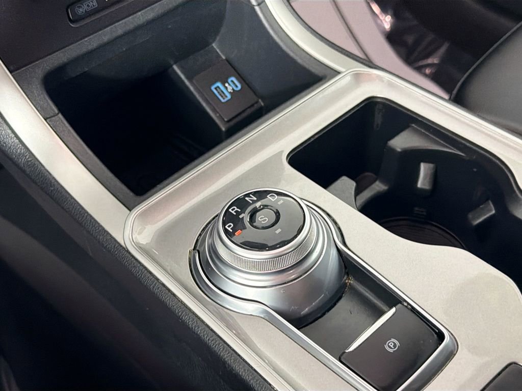 Used 2024 Ford Edge SEL w/ Convenience Package image 16