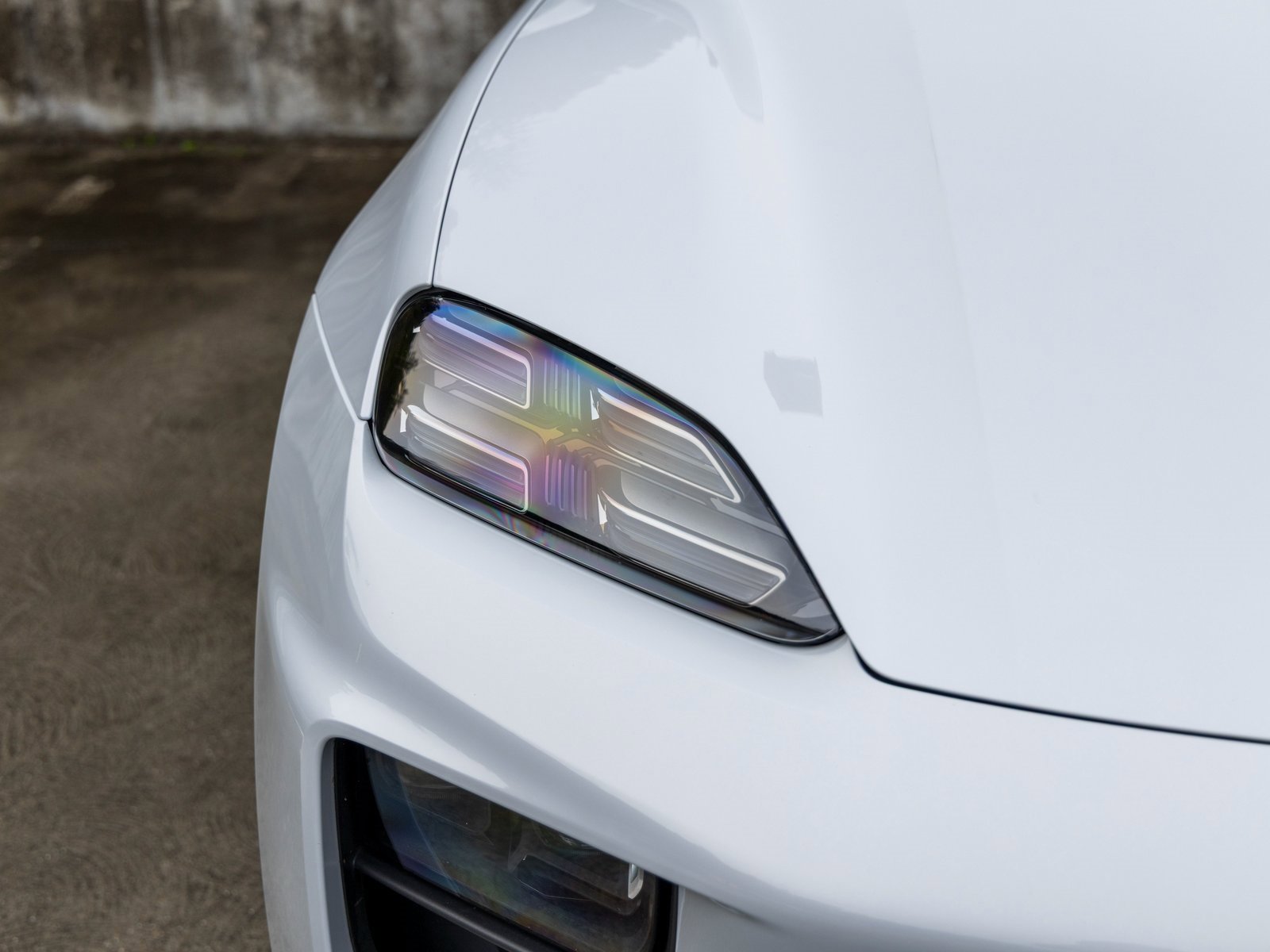 Certified 2024 Porsche Macan 4 Electric image 14