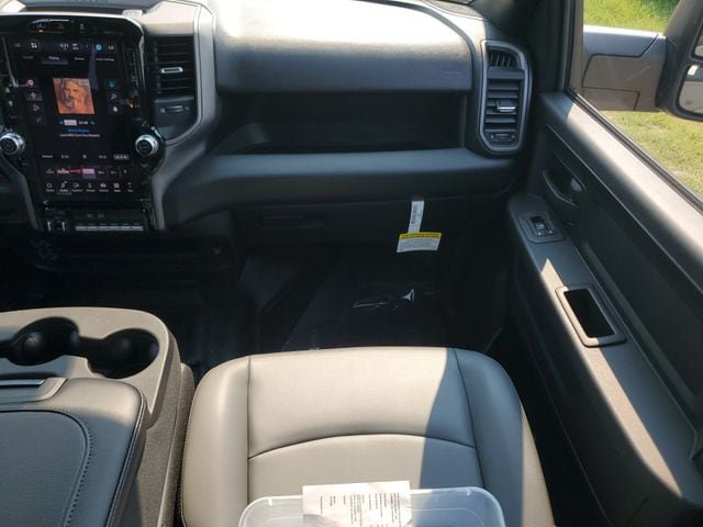 New 2026 RAM 3500 Tradesman AWD/4WD image 17
