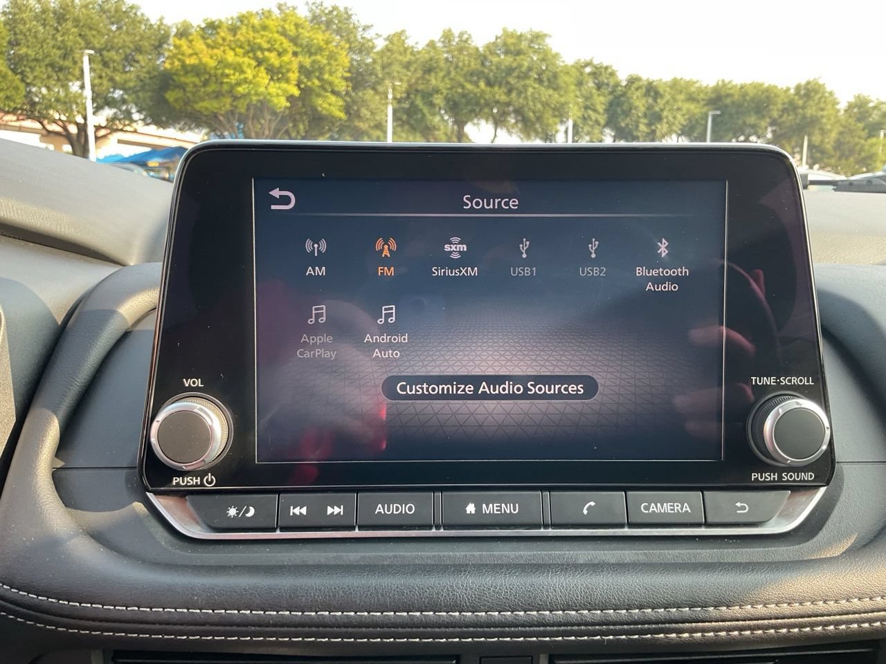 Used 2025 Nissan Rogue SV FWD image 27