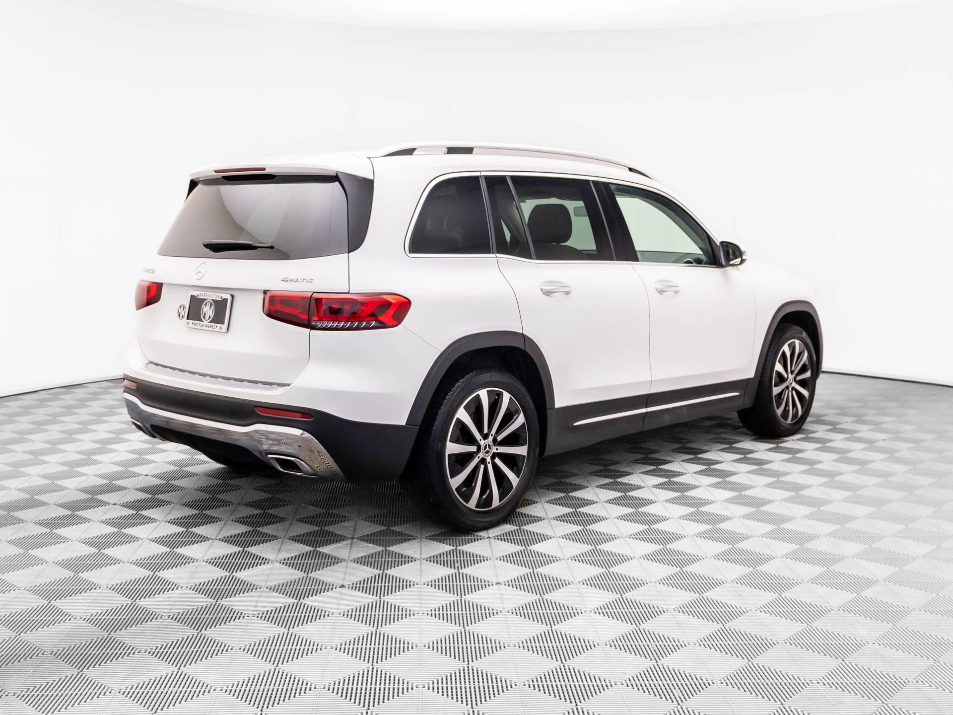 Used 2023 Mercedes-Benz GLB 250 4MATIC image 5