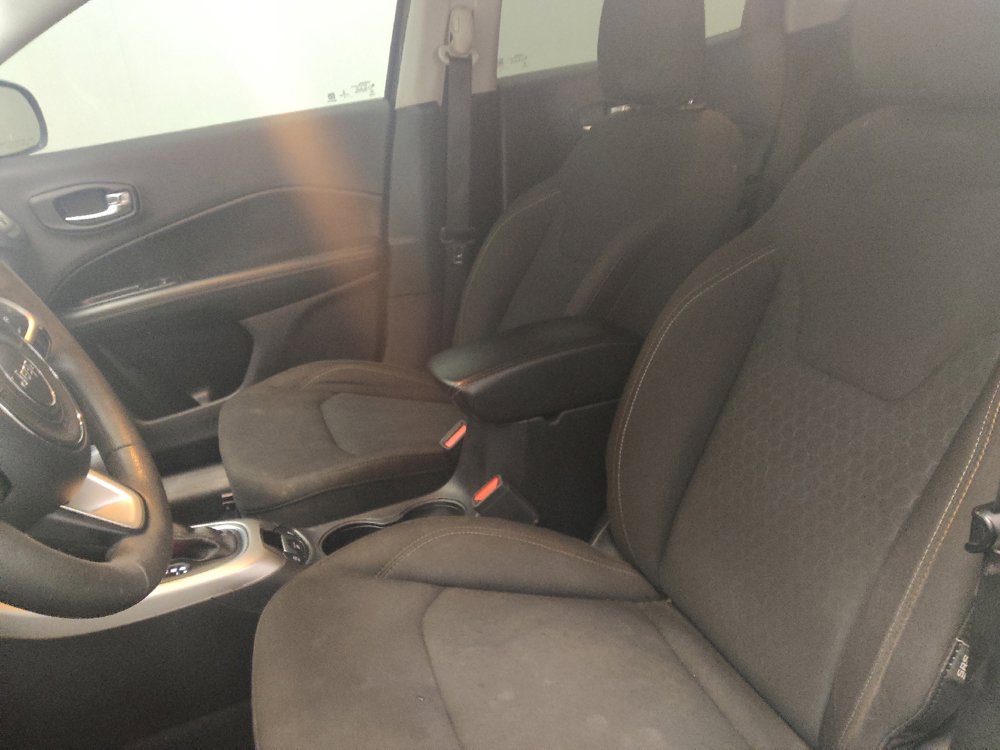 Used 2020 Jeep Compass Sport FWD image 17