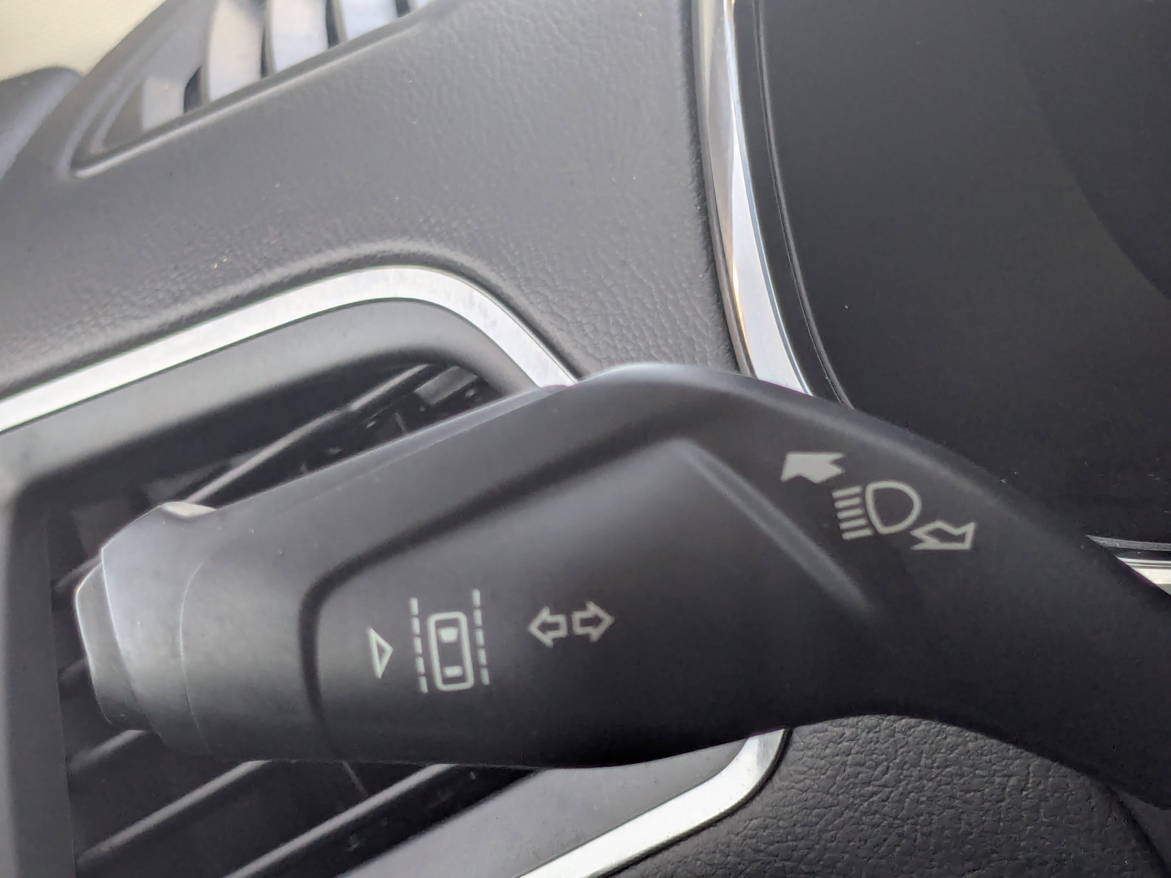 Used 2019 Ford Edge Titanium w/ Equipment Group 301A image 32