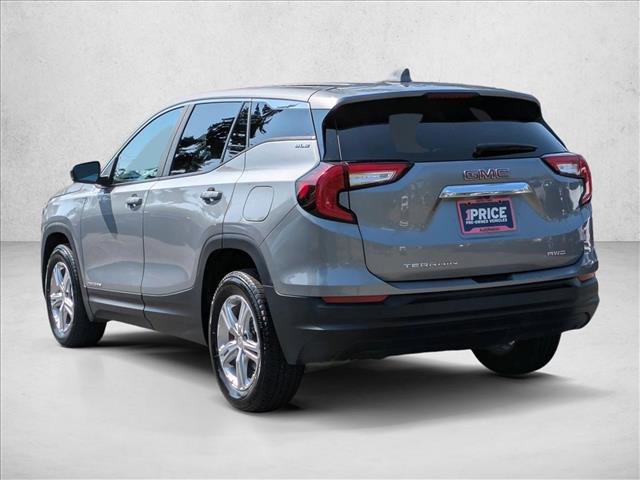 Used 2024 GMC Terrain SLE image 8
