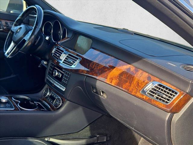 Used 2014 Mercedes-Benz CLS 550 w/ Premium 1 Package image 21