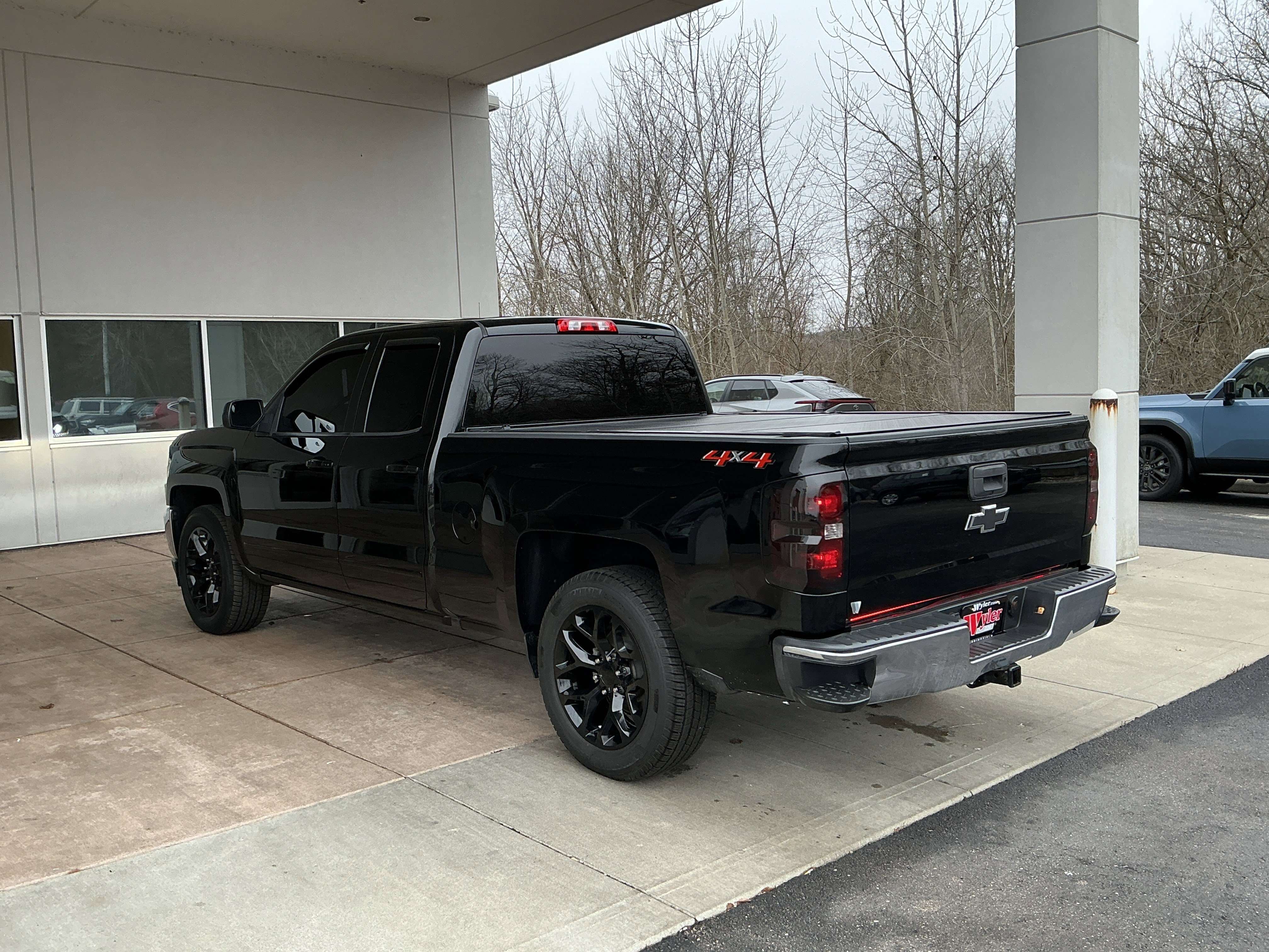 Used 2018 Chevrolet Silverado 1500 LT w/ All Star Edition image 20
