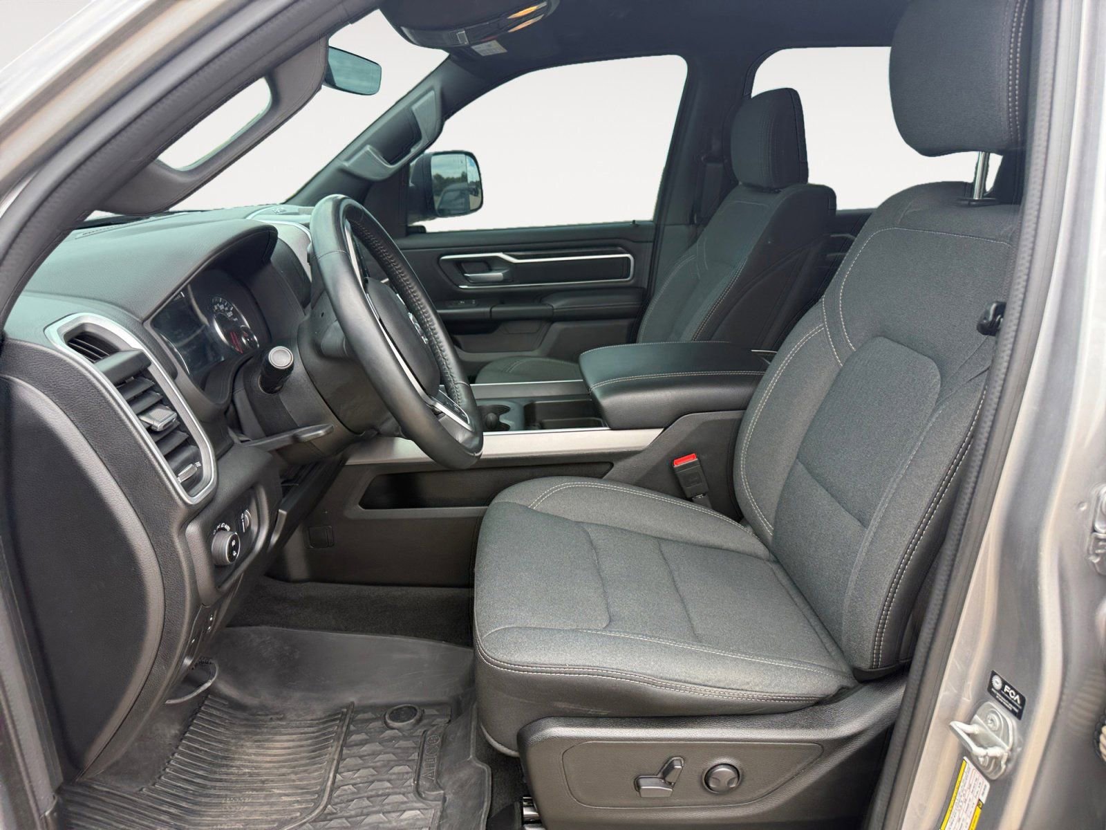 Used 2023 RAM 1500 Big Horn AWD/4WD image 8
