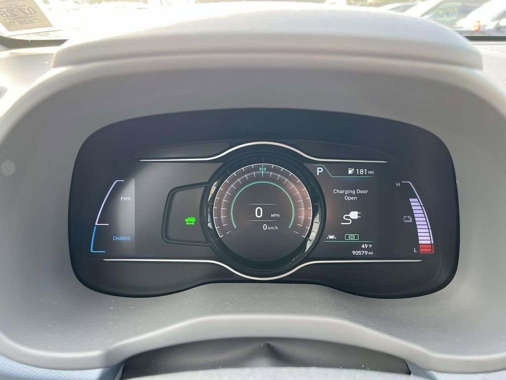 Used 2019 Hyundai Kona Limited w/ Cargo Package image 26