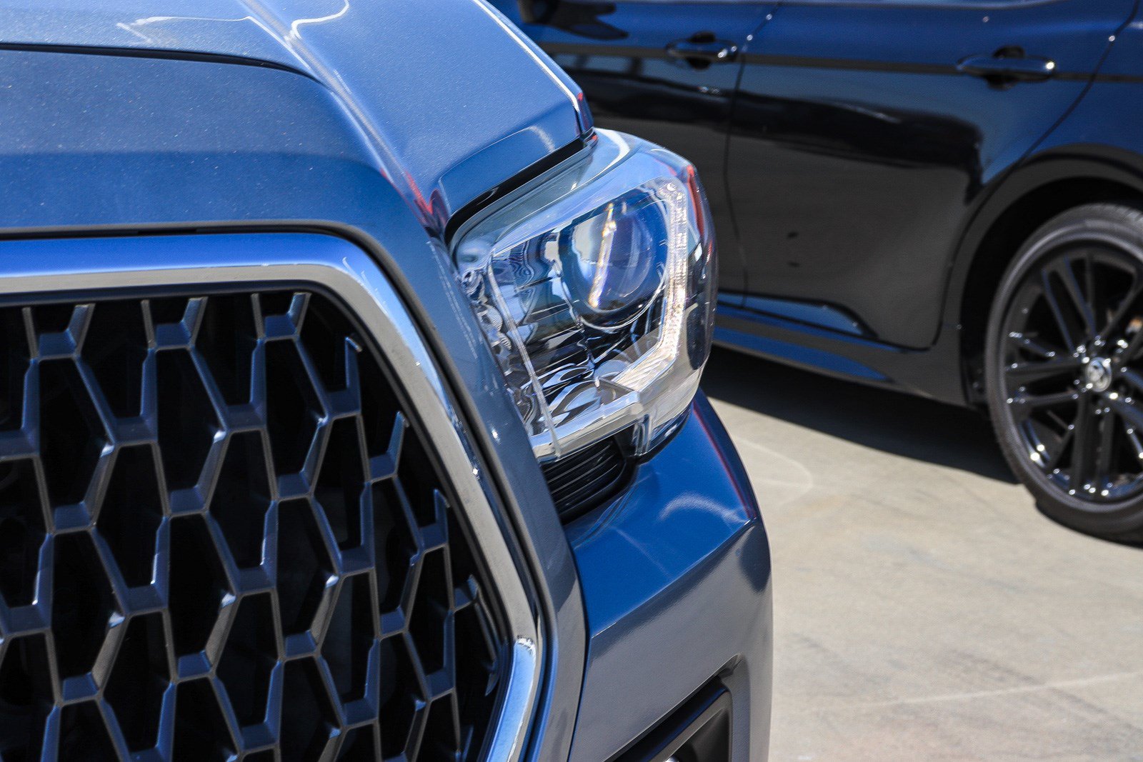Certified 2018 Toyota Tacoma TRD Sport w/ Technology Package RWD image 8