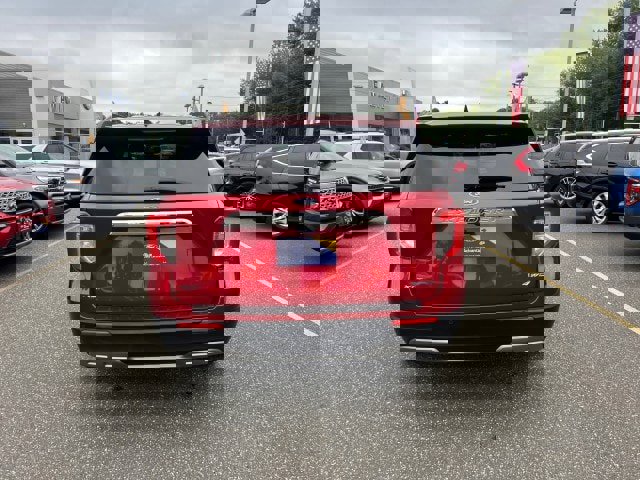 Certified 2022 Ford Explorer XLT w/ Equipment Group 202A image 4