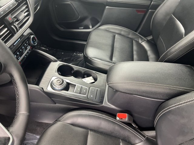 Used 2022 Ford Escape SEL image 15