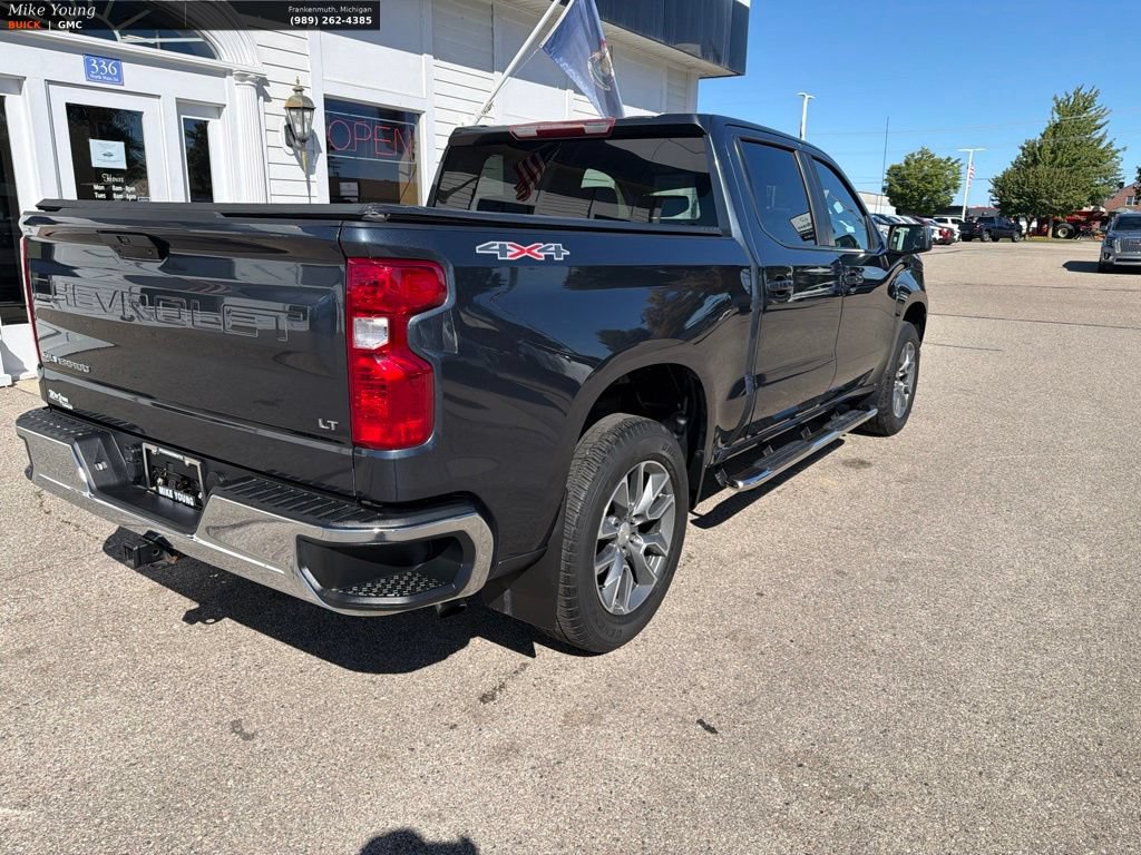 Used 2022 Chevrolet Silverado 1500 LT AWD/4WD image 5