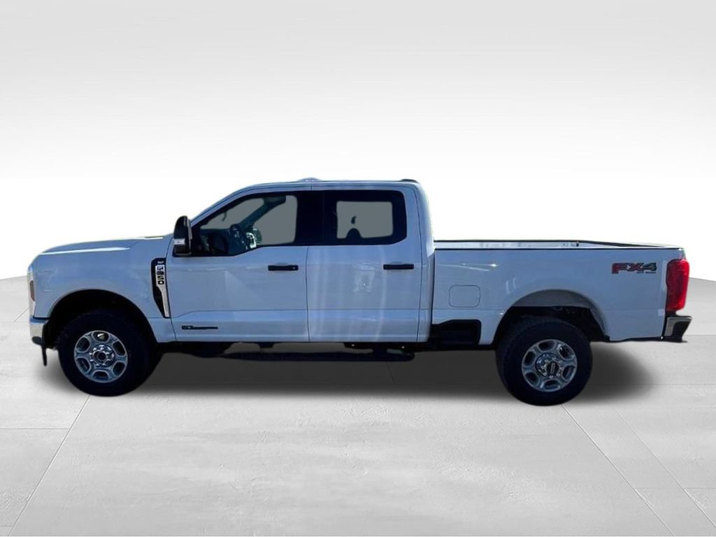 Used 2026 Ford F350 XLT w/ FX4 Off-Road Package AWD/4WD image 7