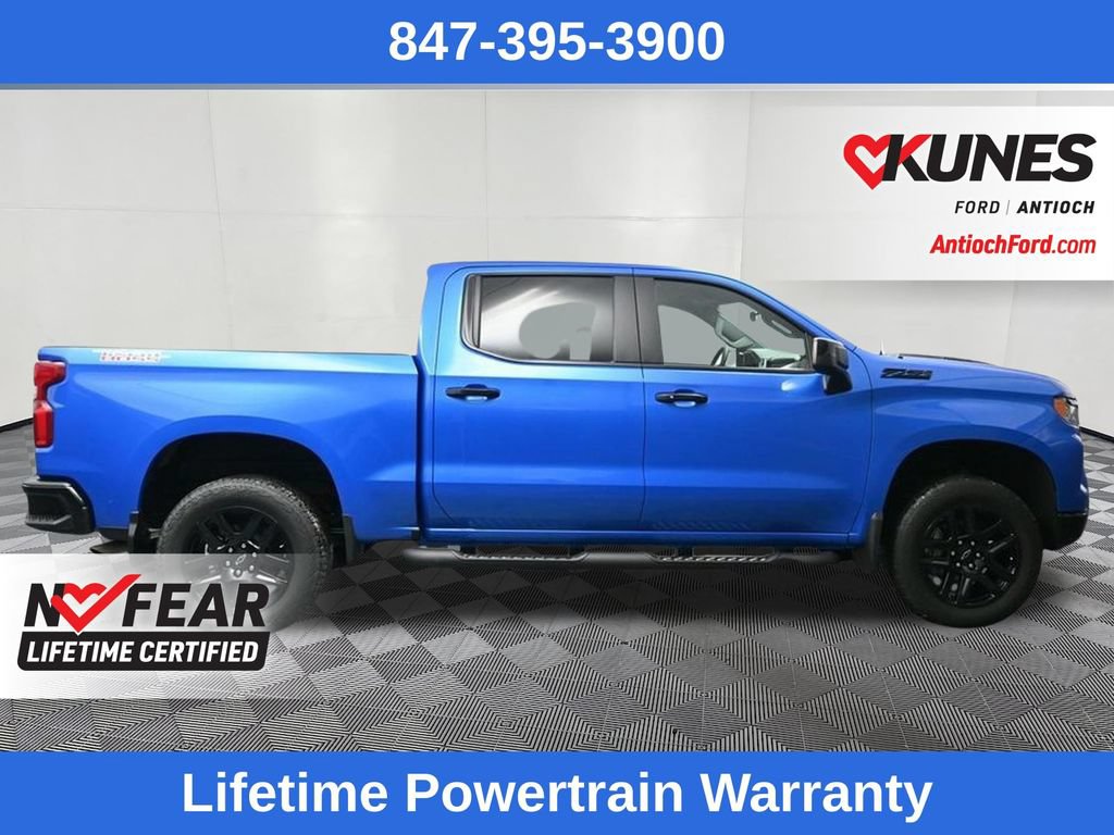 Used 2025 Chevrolet Silverado 1500 LT Trail Boss w/ LPO, Dark Essentials Package AWD/4WD image 2