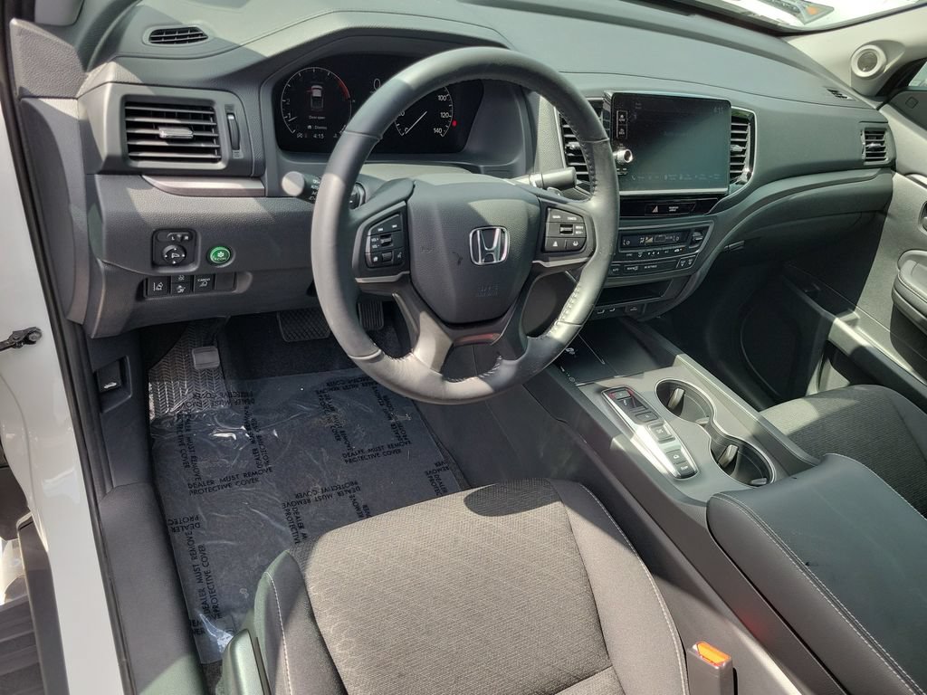 Used 2025 Honda Ridgeline Sport image 15