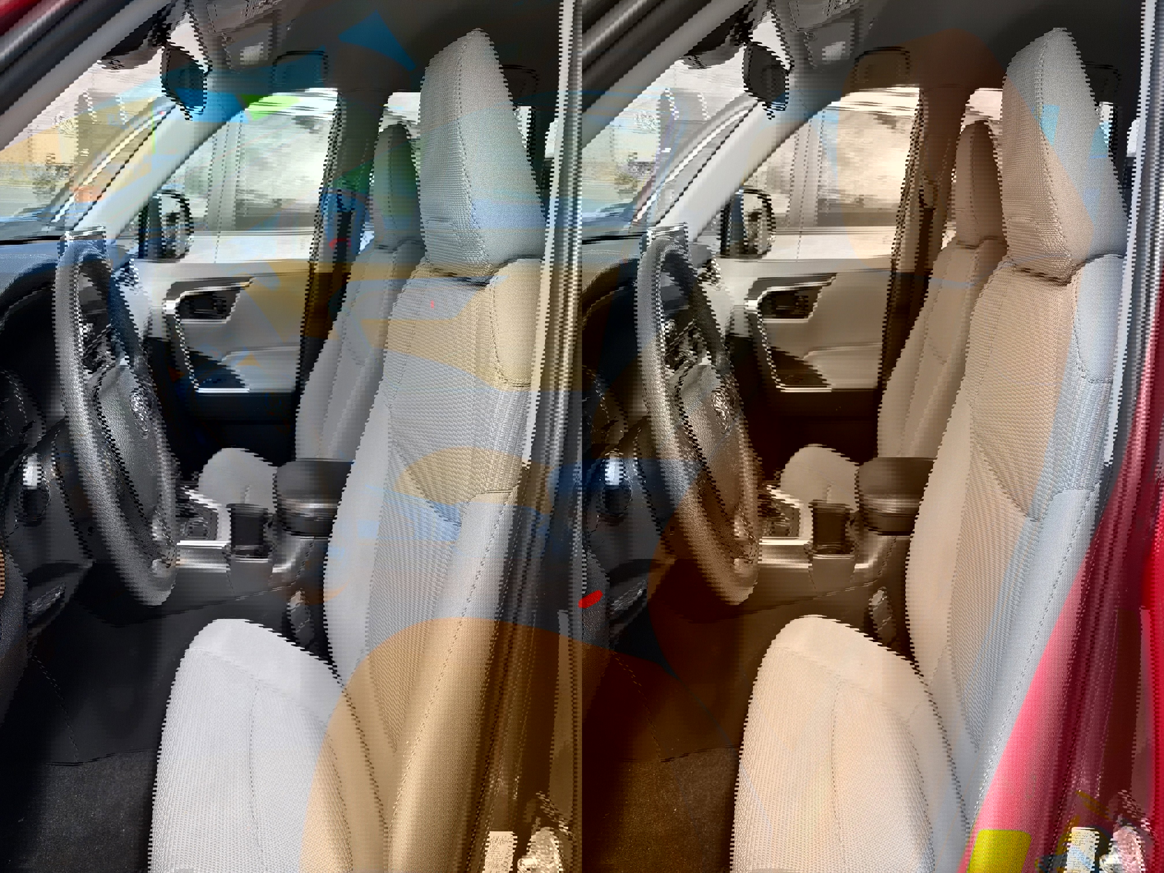 Used 2023 Toyota RAV4 LE image 7