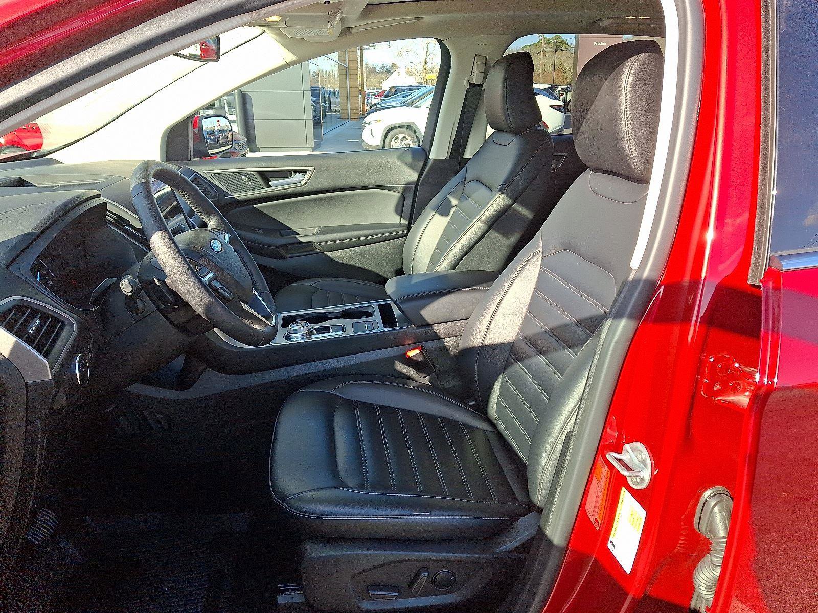 Used 2022 Ford Edge SEL w/ Convenience Package image 13