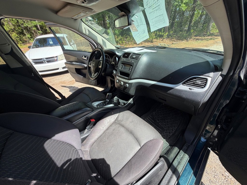 Used 2013 Dodge Journey SE image 21
