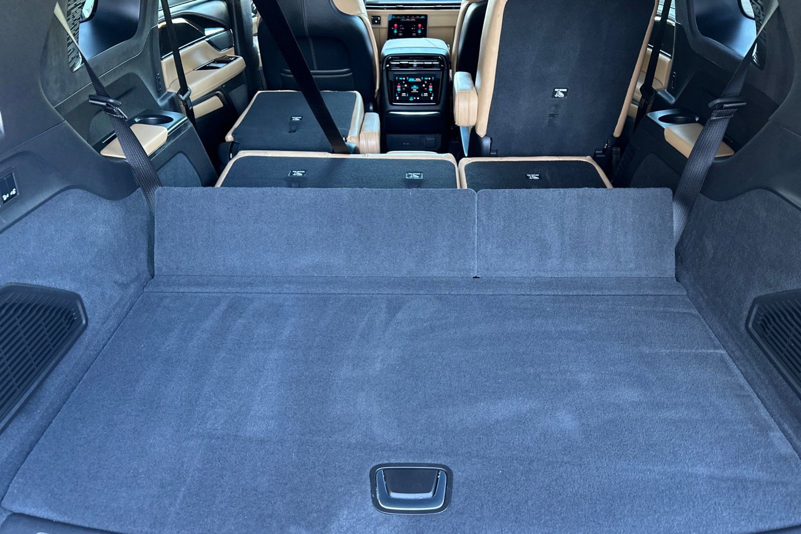 Used 2025 Cadillac Escalade IQ Sport 2 image 18