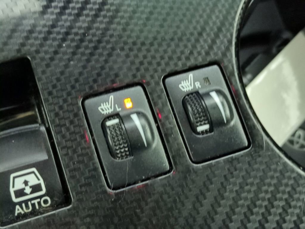 Used 2020 Toyota 4Runner Venture w/ Moonroof Package image 28