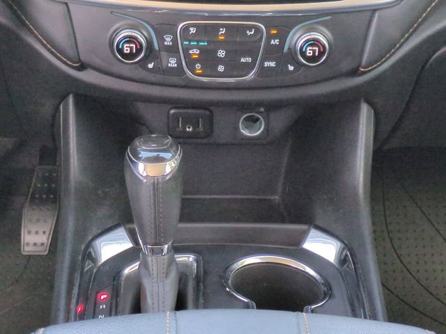 Used 2020 Chevrolet Traverse LT image 21