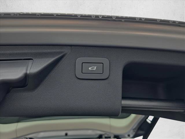 Certified 2025 Land Rover Discovery Sport S image 13