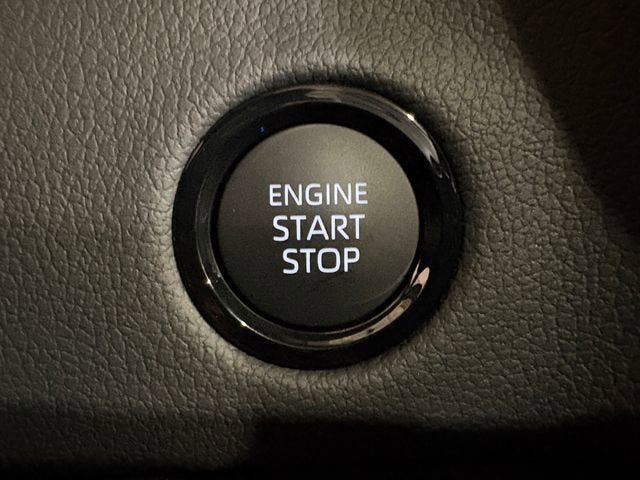 Used 2026 Toyota Tundra Limited AWD/4WD image 15