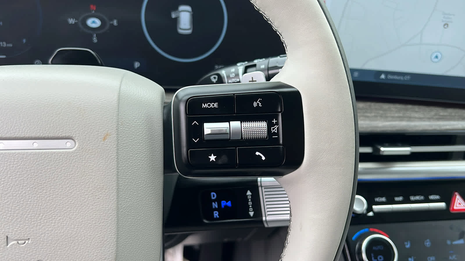 Used 2025 Hyundai Santa Fe Calligraphy image 16