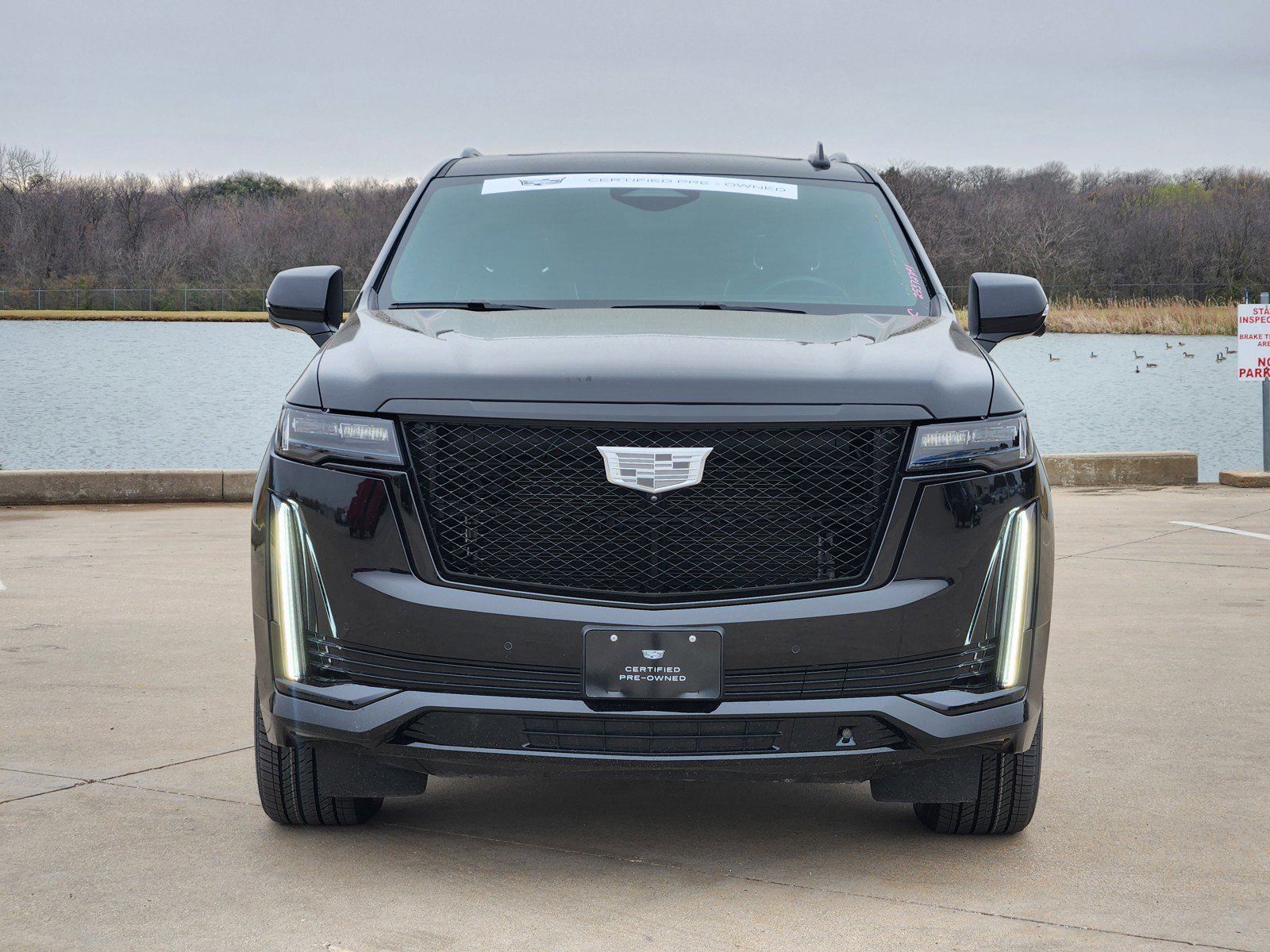 Certified 2024 Cadillac Escalade Sport w/ LPO, ONYX Package image 33