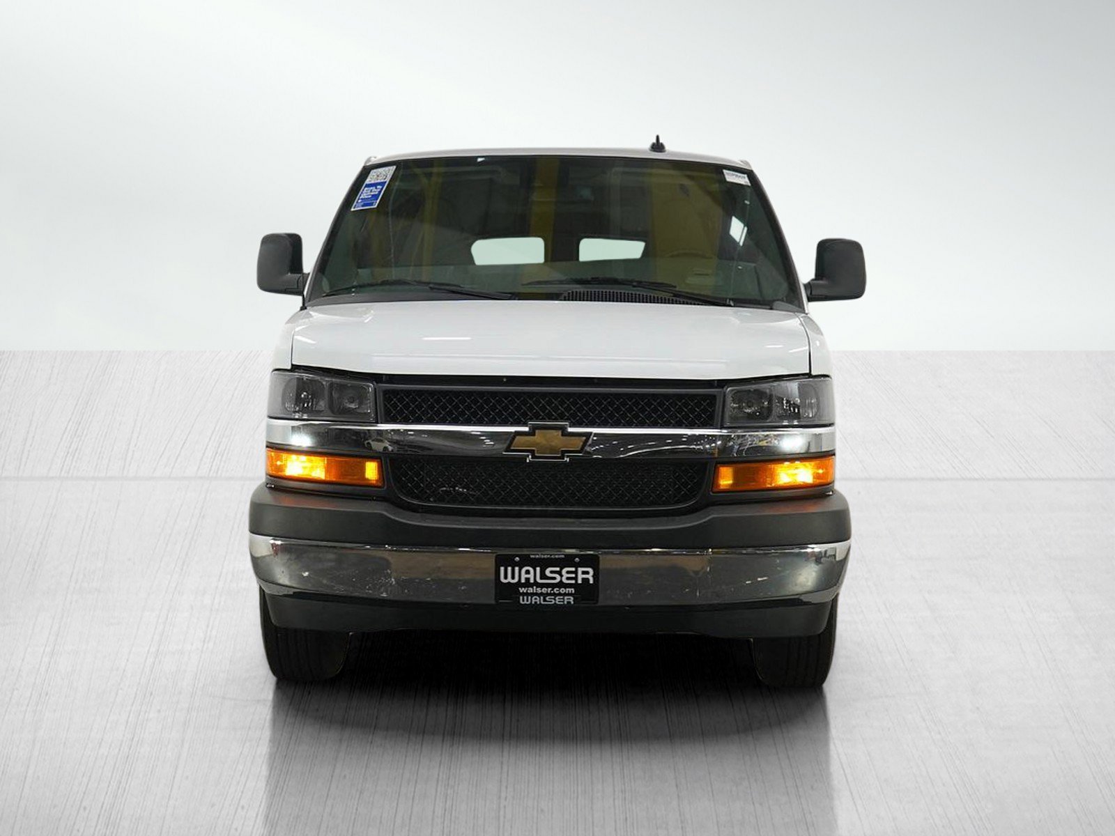 Used 2025 Chevrolet Express 3500 LT w/ LT Preferred Equipment Group RWD image 8