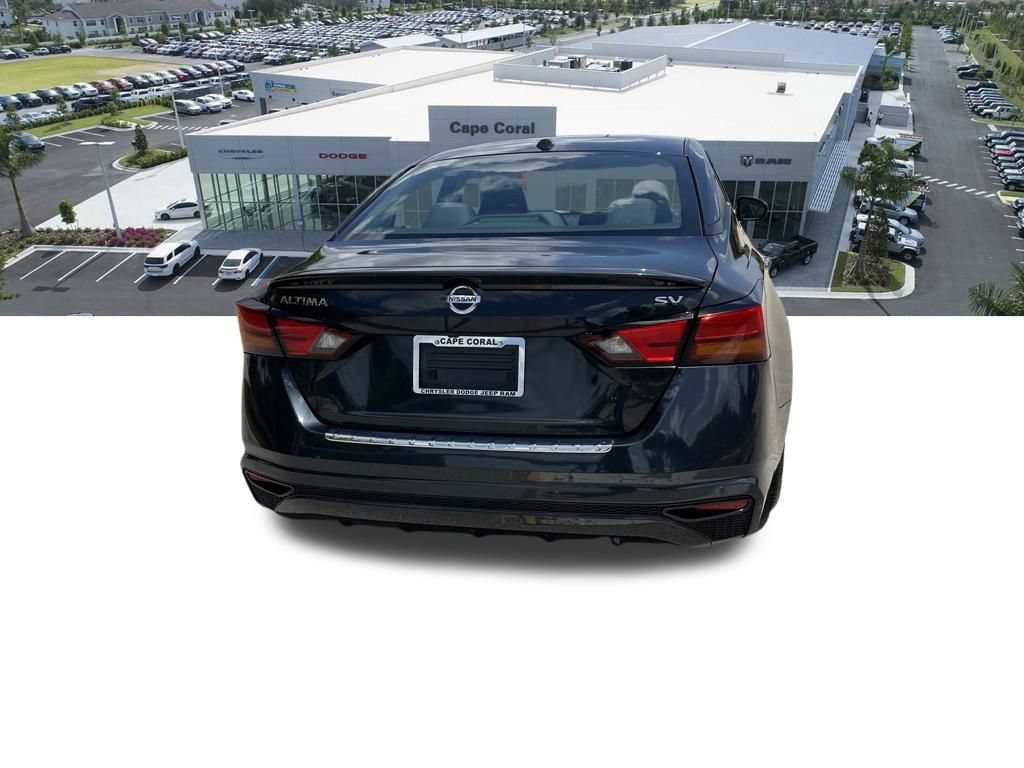 Used 2022 Nissan Altima 2.5 SV FWD image 6