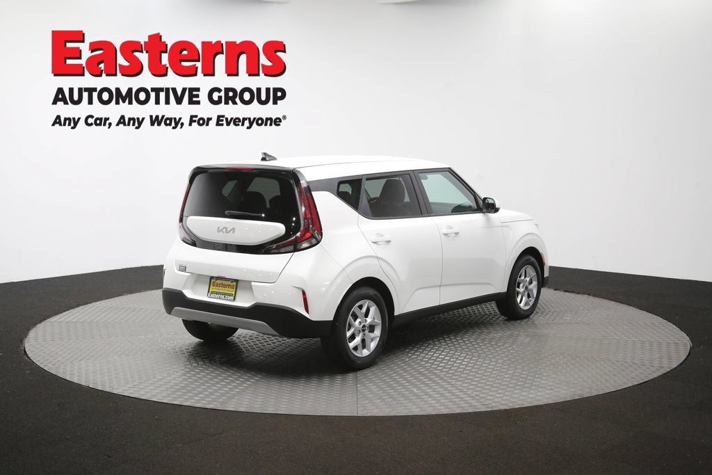 Used 2025 Kia Soul LX FWD image 39