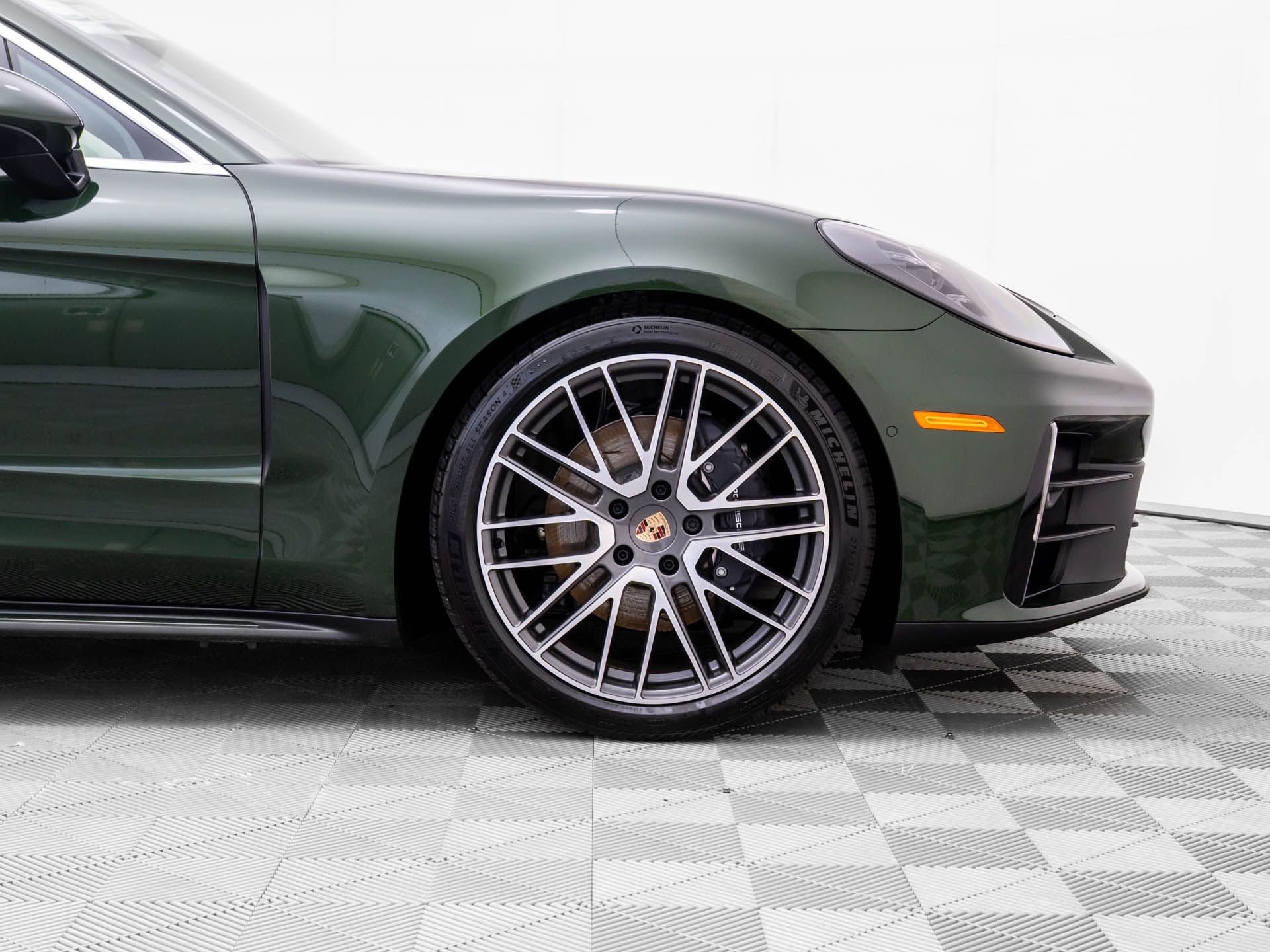 New 2026 Porsche Panamera 4 image 32