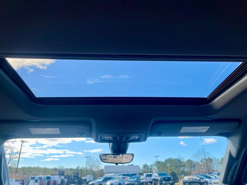 Used 2022 Chevrolet Silverado 1500 LTZ w/ LTZ Premium Package image 22