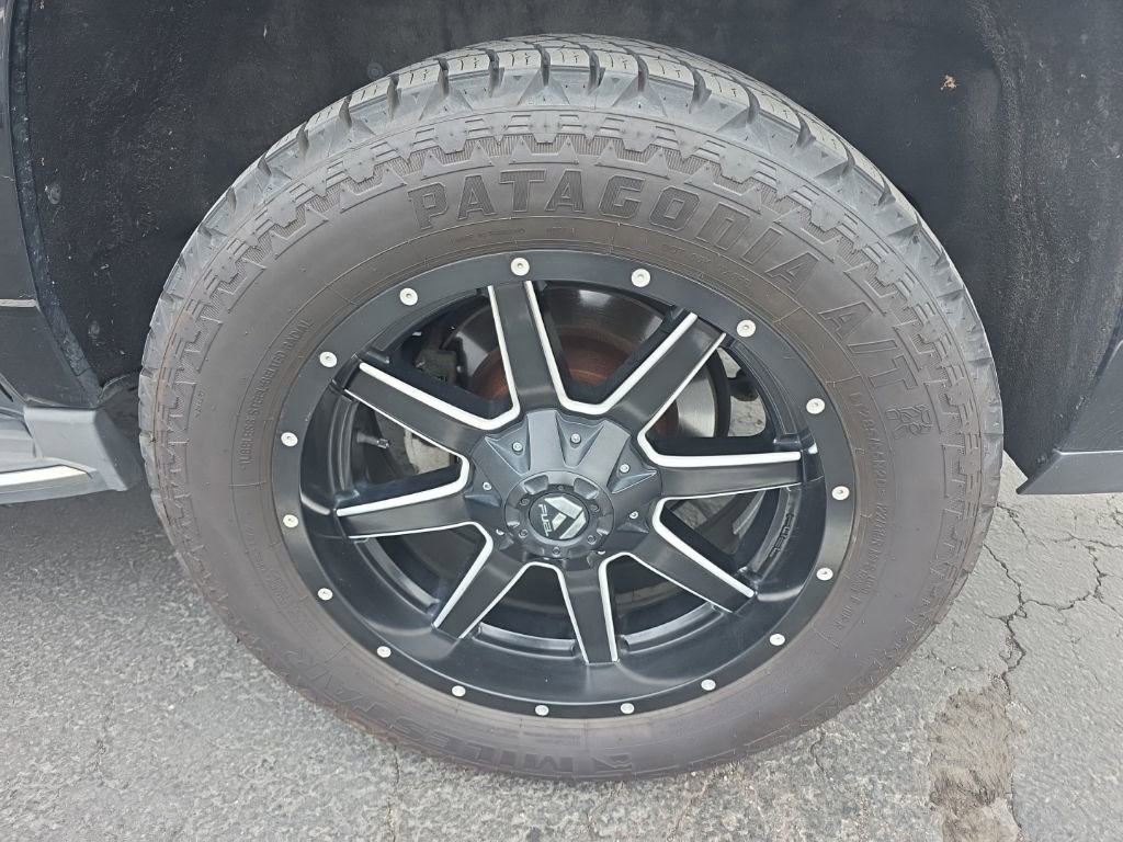 Used 2015 GMC Yukon XL SLT w/ Open Road Package image 17