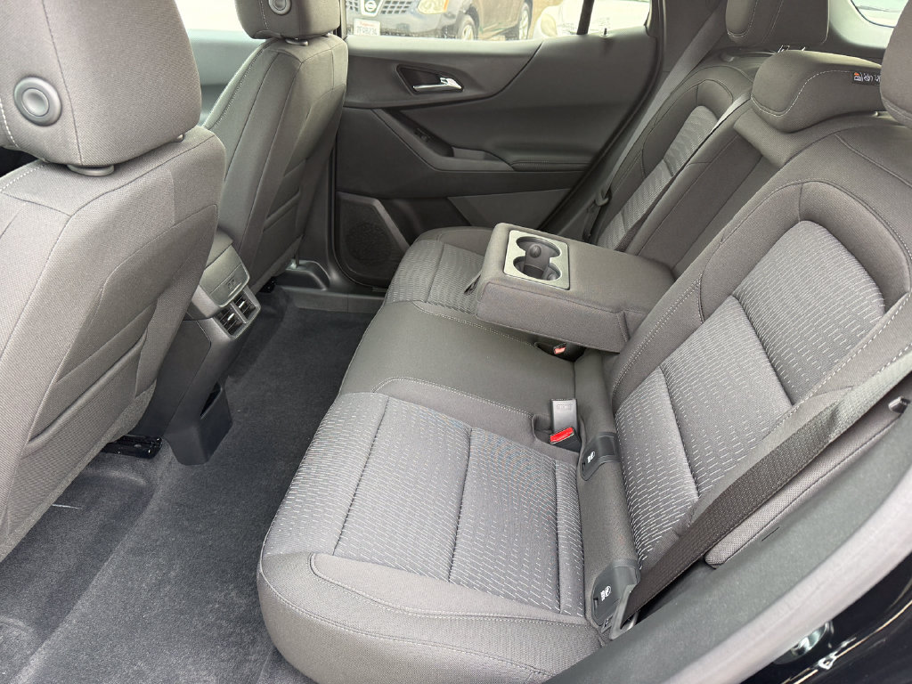 New 2027 Chevrolet Equinox LT w/ Safety and Technology Package AWD/4WD image 10