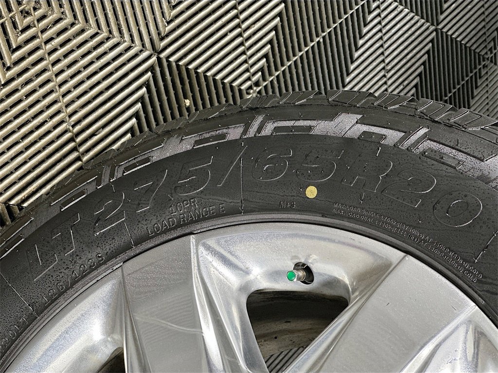 Used 2021 Chevrolet Silverado 2500 LTZ w/ LTZ Premium Package image 32