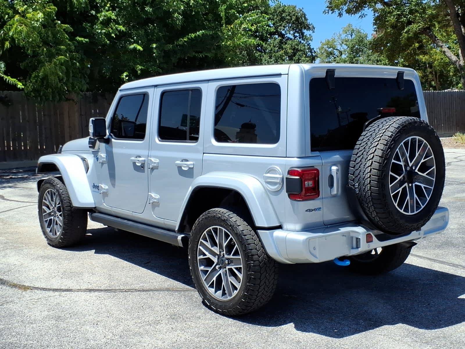Used 2024 Jeep Wrangler High Altitude AWD/4WD image 11