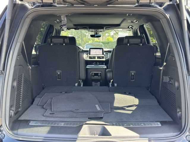 Used 2021 Chevrolet Tahoe High Country AWD/4WD image 12