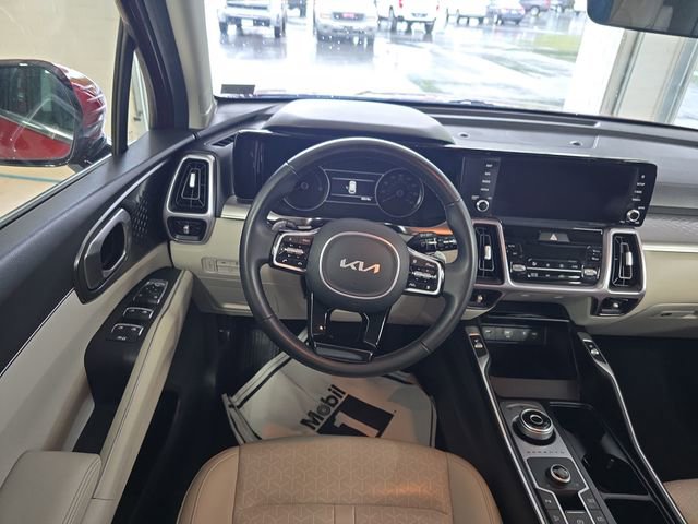 Certified 2023 Kia Sorento EX AWD/4WD image 12