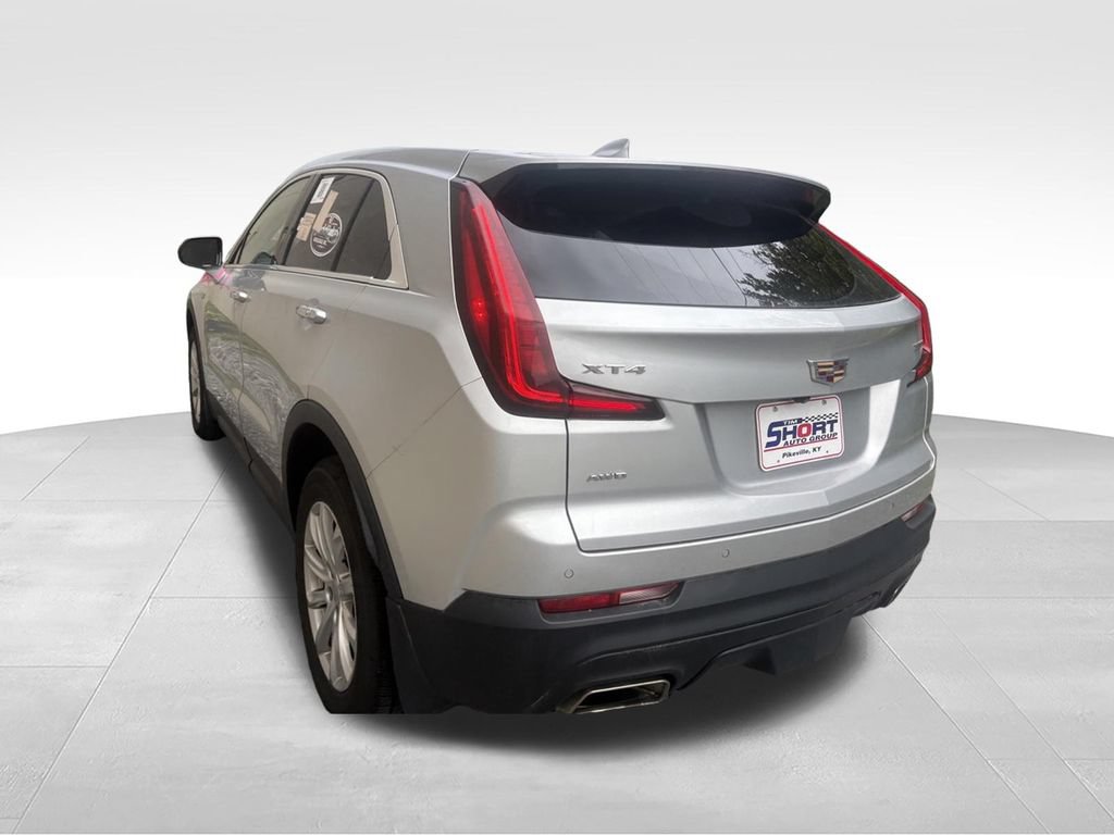 Used 2022 Cadillac XT4 Luxury w/ Trailering Package AWD/4WD image 13