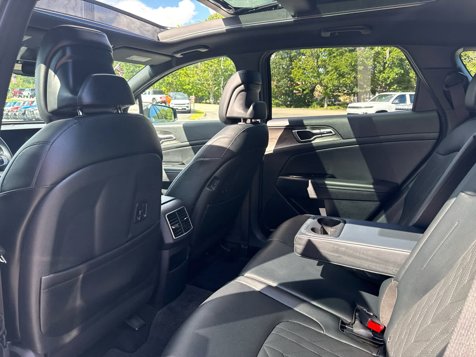 Used 2024 Kia Sportage X-Line w/ X-Line Premium Package AWD/4WD image 17