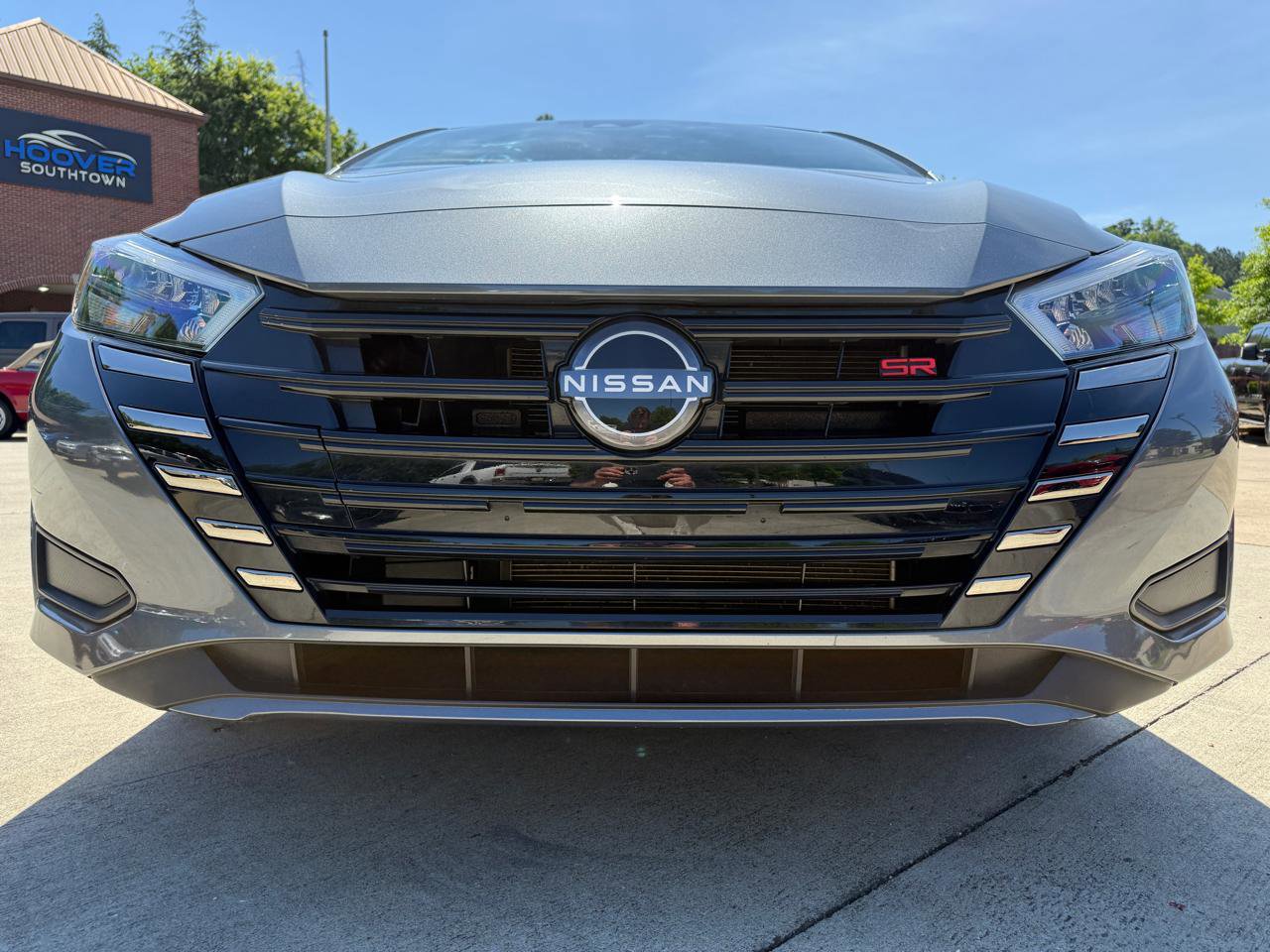 Used 2025 Nissan Versa SR w/ Trunk Package image 5