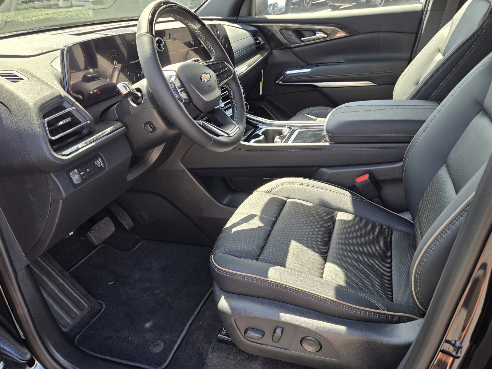 New 2026 Chevrolet Traverse High Country image 5