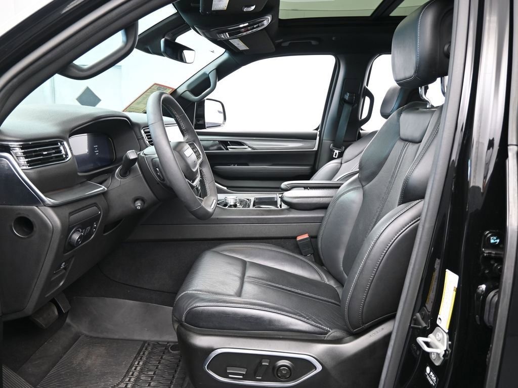 Used 2022 Jeep Wagoneer Series II image 11